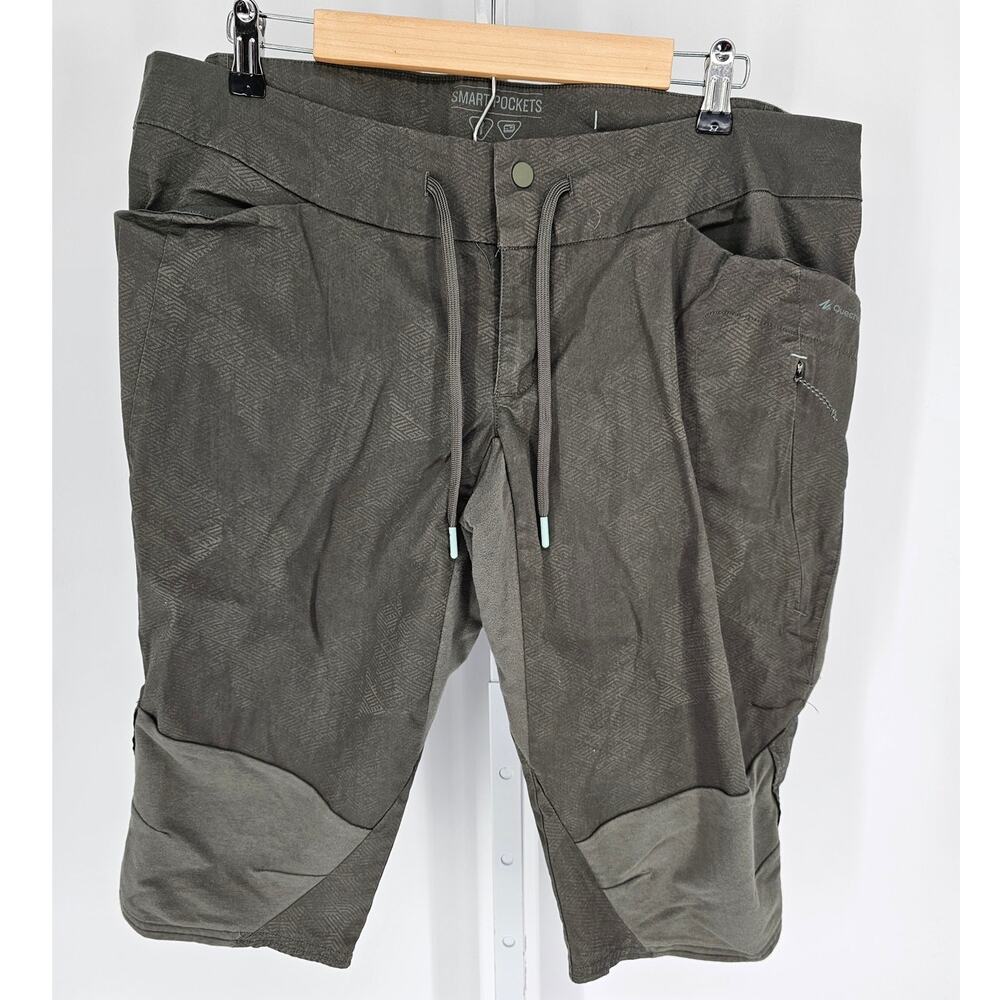 Quechua Women's Green Mid Rise Smart Button Closer Pockets Casual Shorts Size XL